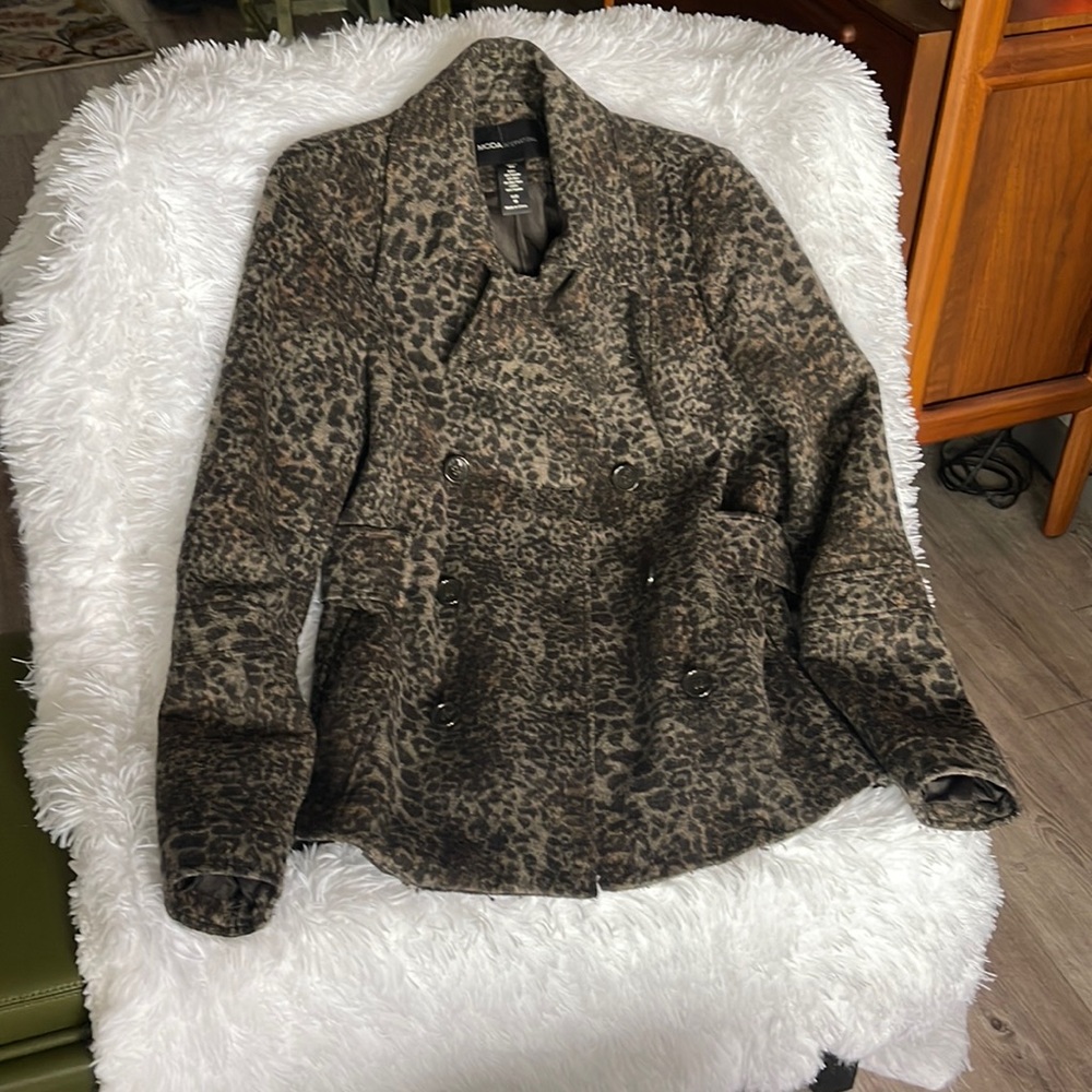 Moda international size 10 wool blend leopard print coat
